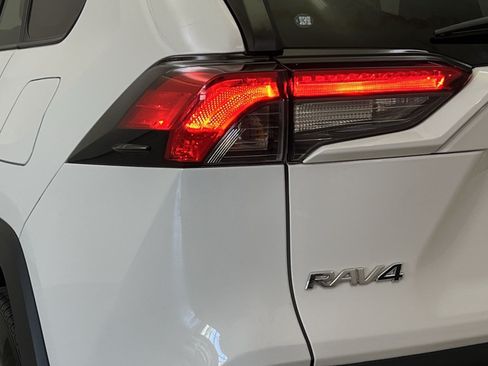 Used 2024 Toyota RAV4 XLE FWD image 29