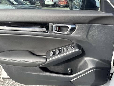 Used 2023 Honda Civic Sport Touring image 7