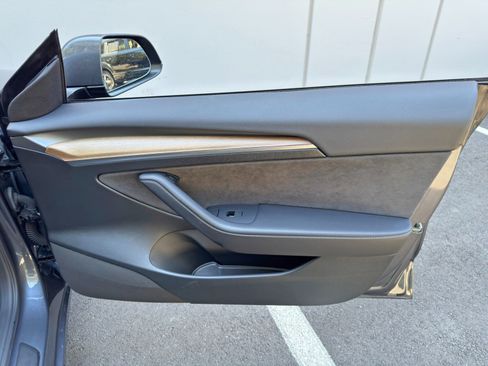 Used 2023 Tesla Model 3 Standard Range RWD image 43