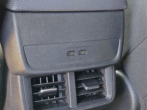 Used 2025 Chevrolet Equinox LT AWD/4WD image 15