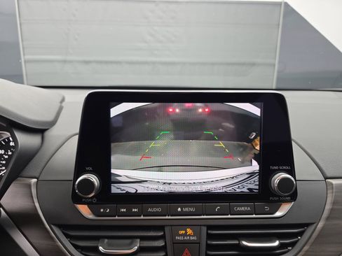 Used 2024 Nissan Altima 2.5 SV image 23