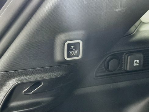 Used 2023 Jeep Grand Cherokee Altitude RWD image 28