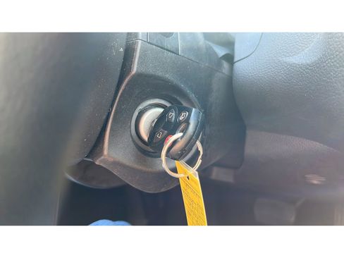 Used 2015 Ford Focus SE w/ SE Cold Weather Package FWD image 21