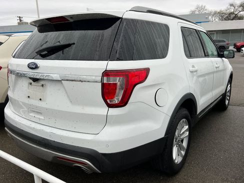 Used 2017 Ford Explorer XLT w/ Equipment Group 201A image 2