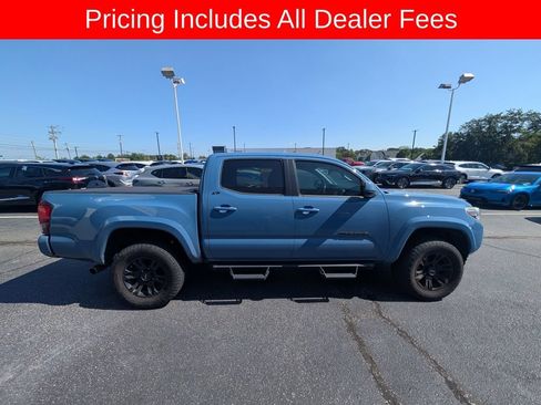 Used 2019 Toyota Tacoma SR5 AWD/4WD image 4