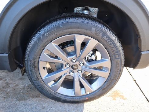 New 2026 Ford Explorer Active w/ Active Comfort Package image 20