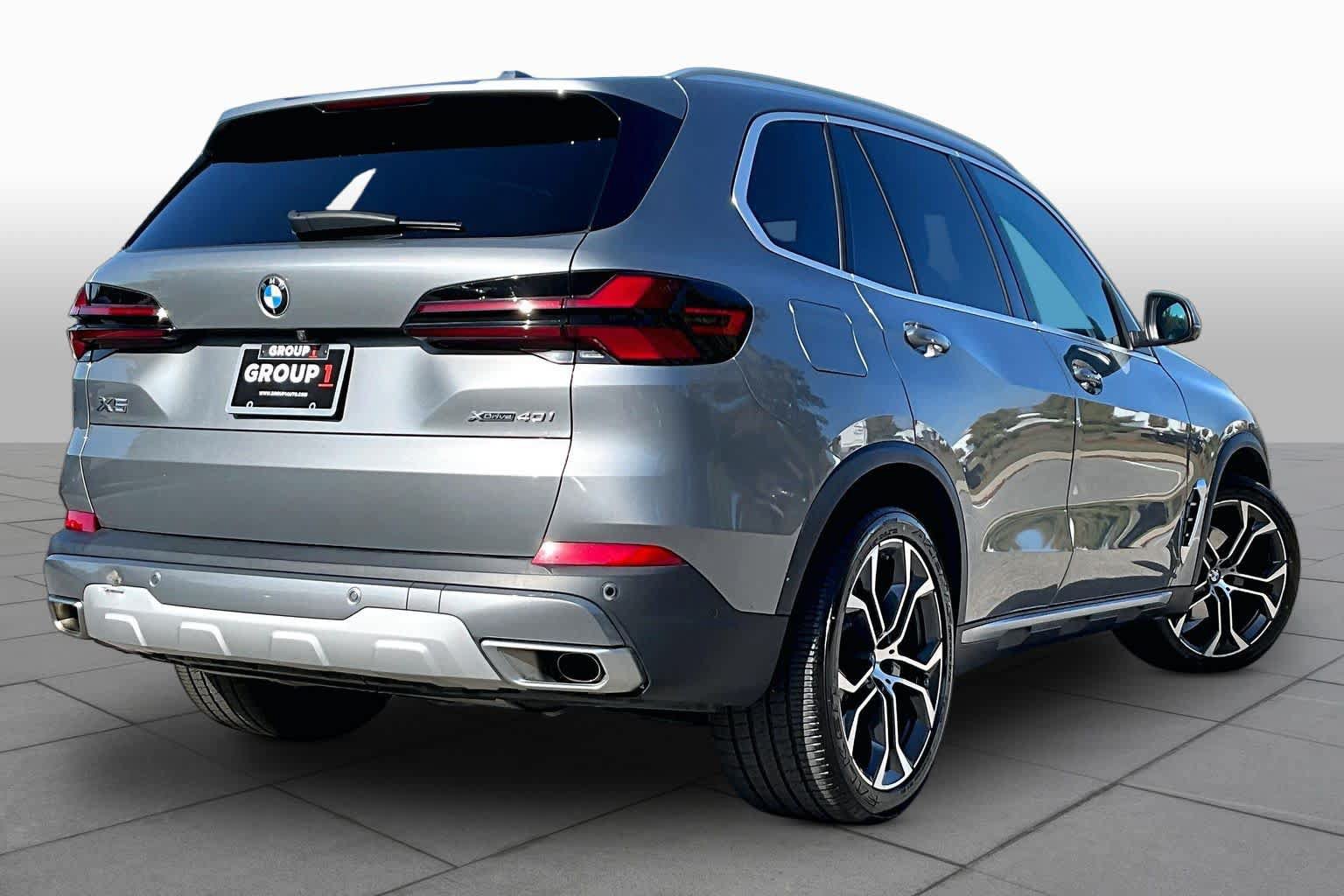 Used 2024 BMW X5 xDrive40i w/ Executive Package AWD/4WD image 12