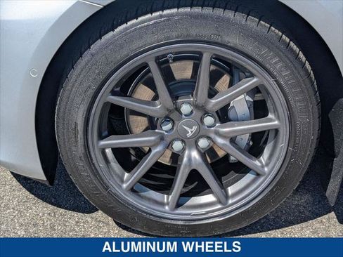 Used 2018 Tesla Model 3 Long Range RWD image 9