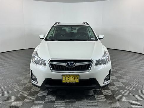 Used 2016 Subaru Crosstrek 2.0i Limited w/ Popular Package #1 AWD/4WD image 2