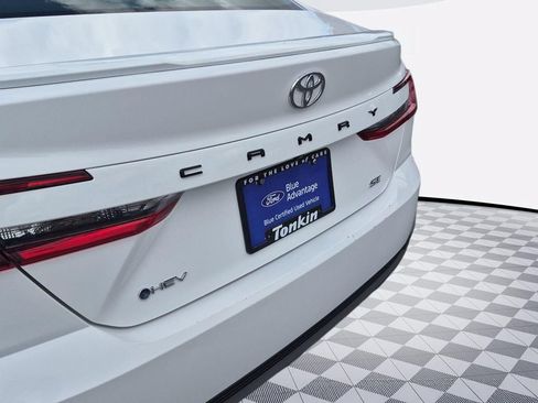 Used 2025 Toyota Camry SE FWD image 24