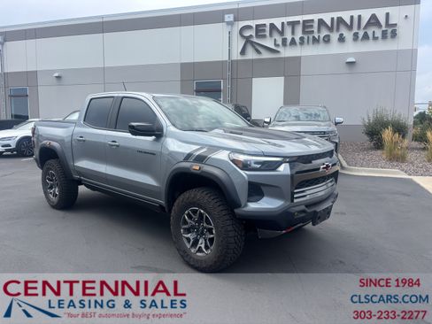 Used 2025 Chevrolet Colorado ZR2 w/ Technology Package AWD/4WD image 1