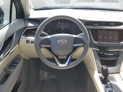 Certified 2024 Cadillac XT6 Premium Luxury w/ Technology Package FWD image 18