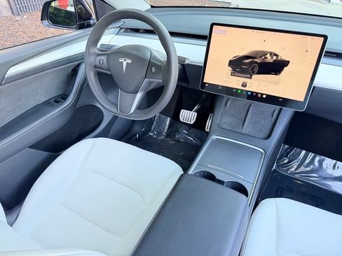 Used 2022 Tesla Model Y Performance AWD/4WD image 41