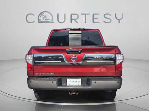 Used 2019 Nissan Titan Platinum Reserve RWD image 5