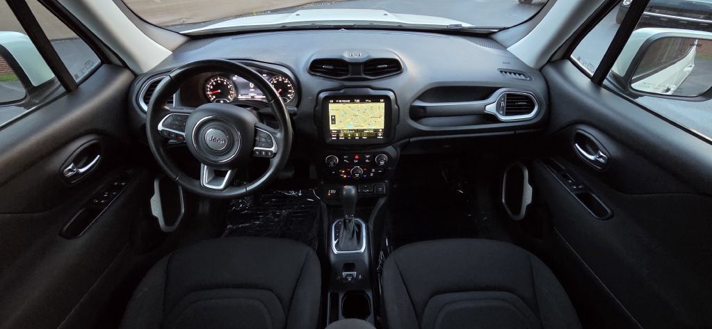 Used 2021 Jeep Renegade Latitude w/ Luxury Group I AWD/4WD image 13