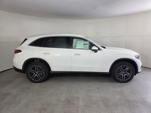 New 2026 Mercedes-Benz GLC 300 4MATIC image 3