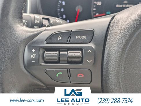 Used 2017 Kia Sorento SX image 23