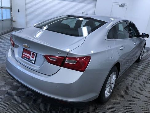 Used 2018 Chevrolet Malibu LT w/ Driver Confidence Package image 34