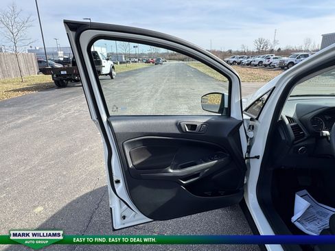 Used 2020 Ford EcoSport SE image 8