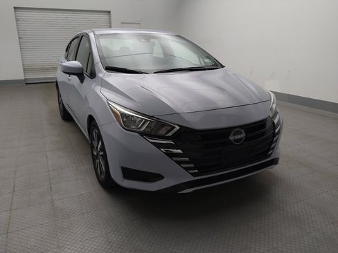 Used 2024 Nissan Versa SV FWD image 14