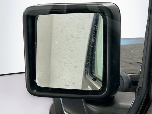 Used 2023 Jeep Wrangler Sahara image 16