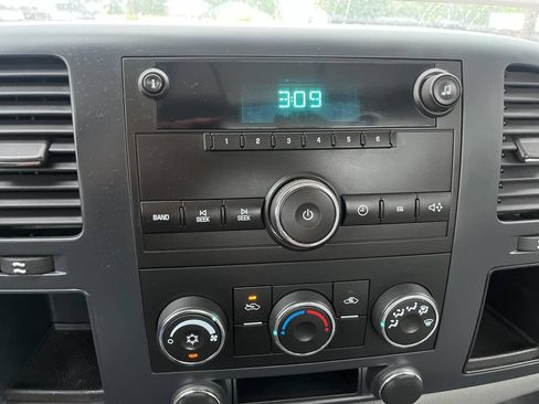 Used 2008 GMC Sierra 2500 W/T AWD/4WD image 17
