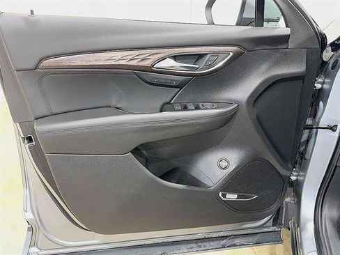 Used 2023 Buick Envision Avenir AWD/4WD image 22