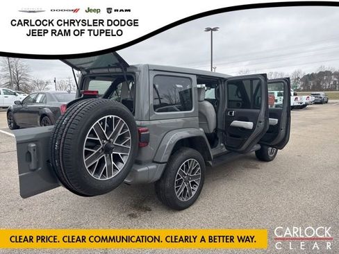 Used 2022 Jeep Wrangler Sahara image 14