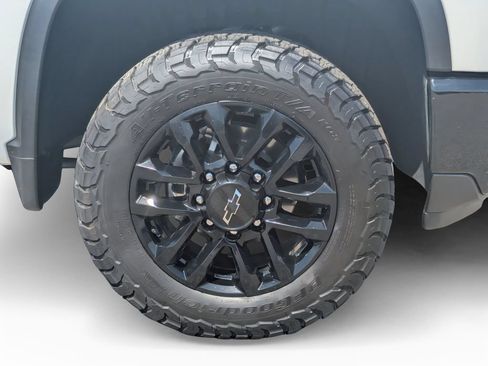 Used 2025 Chevrolet Silverado 2500 LT w/ Trail Boss Package AWD/4WD image 32