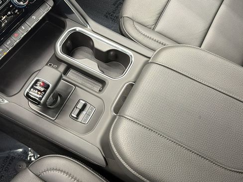 Used 2025 GMC Sierra 1500 Denali w/ Denali Reserve Package image 24