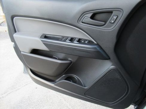 Used 2022 Chevrolet Colorado W/T w/ Custom Special Edition image 25