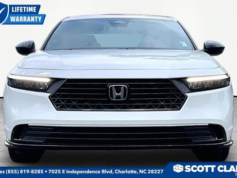 Used 2025 Honda Accord Sport image 2