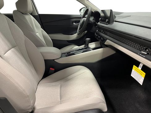 New 2025 Honda Accord SE image 27