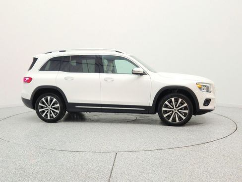 Used 2022 Mercedes-Benz GLB 250 image 4