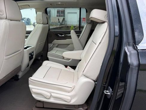 Used 2022 GMC Yukon XL Denali w/ Max Trailering Package AWD/4WD image 9