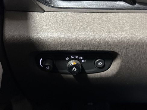 Used 2020 Chevrolet Traverse LT AWD/4WD image 18
