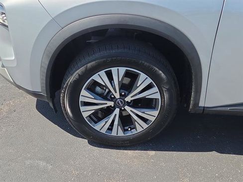 Certified 2023 Nissan Rogue SV image 34