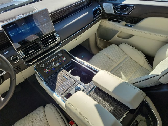 Used 2023 Lincoln Navigator Black Label AWD/4WD image 30