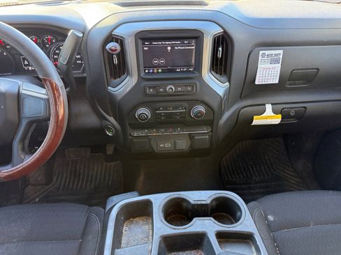 Used 2023 Chevrolet Silverado 1500 Custom image 11