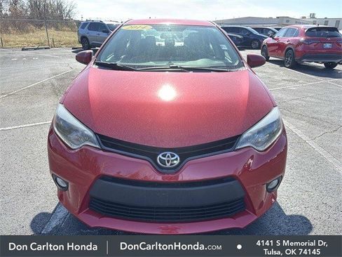 Used 2014 Toyota Corolla LE image 2