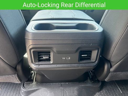 Used 2025 Chevrolet Silverado 1500 LT Trail Boss w/ LT Trail Boss Premium Package AWD/4WD image 41