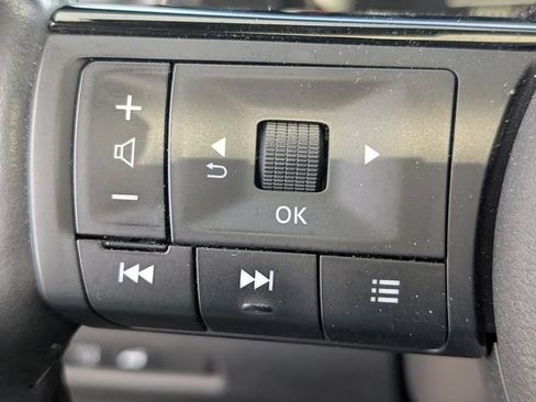 Used 2024 Nissan Rogue Platinum w/ Platinum Premium Package FWD image 19