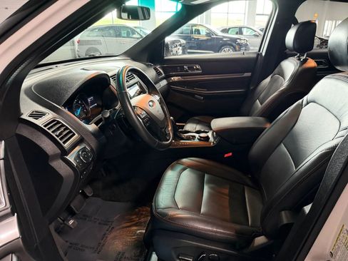 Used 2017 Ford Explorer Sport AWD/4WD image 14