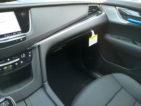 New 2026 Cadillac XT5 Premium Luxury image 18