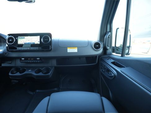 New 2026 Mercedes-Benz Sprinter 2500 image 28