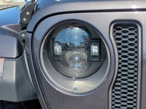 Used 2019 Jeep Wrangler Unlimited Rubicon AWD/4WD image 13