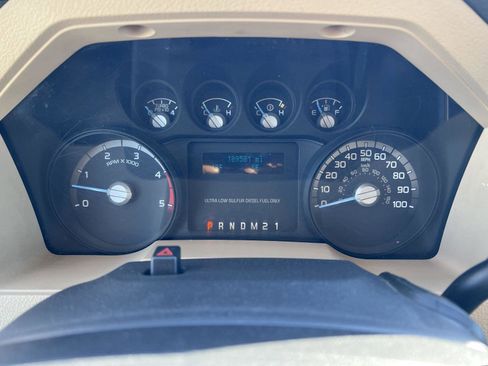 Used 2016 Ford F350 XLT w/ Snow Plow Prep Package image 26