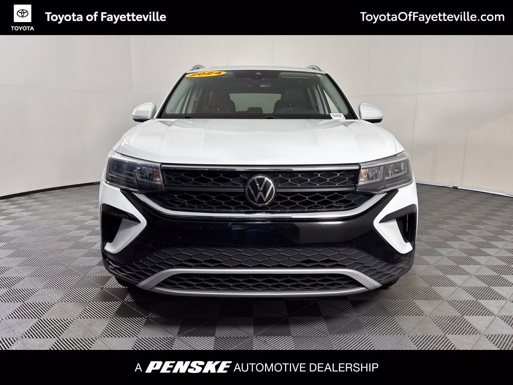 Used 2024 Volkswagen Taos SE AWD/4WD image 14