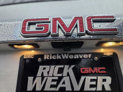 Used 2016 GMC Yukon Denali w/ Open Road Package image 18