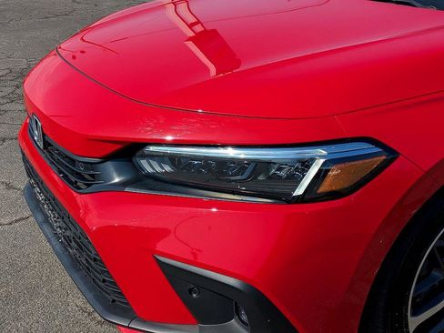 Used 2023 Honda Civic Touring image 9